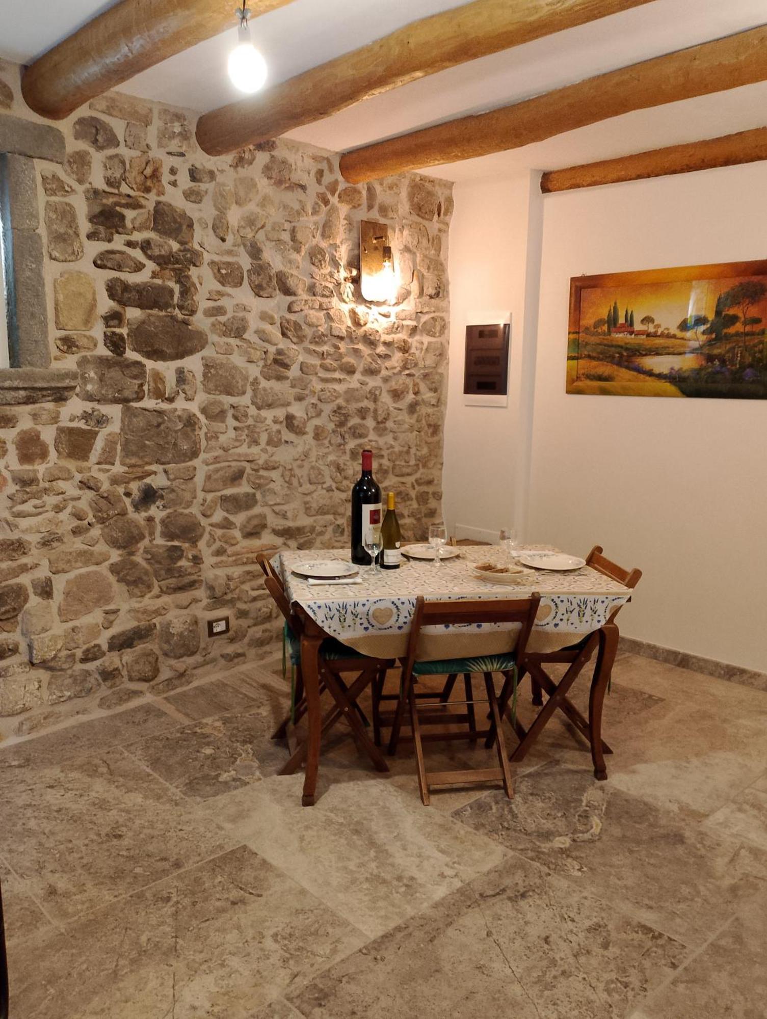 La Medievale 1 Guest House Pignone Exterior foto